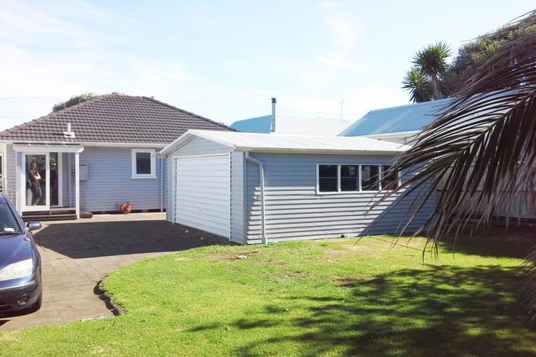 Photo of property in 46 Buller Street, New Plymouth, 4312