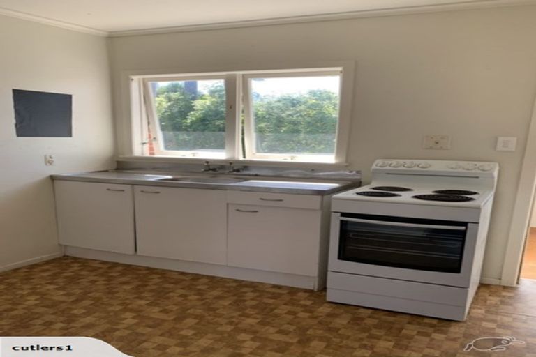 Photo of property in 2/44 Lake Road, Narrow Neck, Auckland, 0624