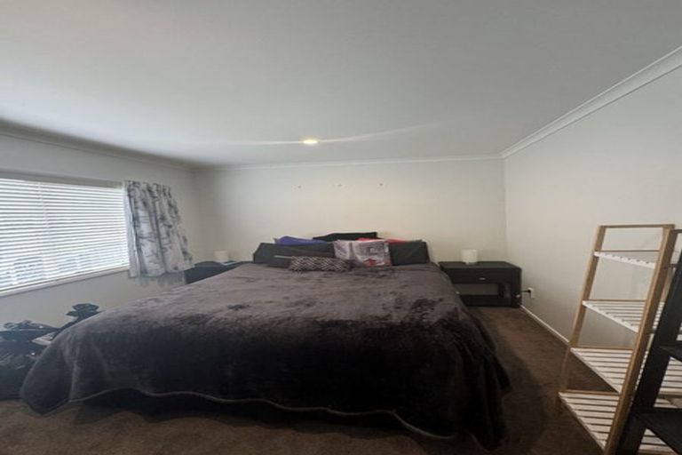 Photo of property in 11 Dunbarton Drive, Ranui, Auckland, 0612