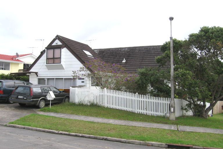 Photo of property in 10 Sari Place, Massey, Auckland, 0614