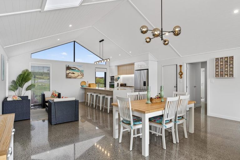 Photo of property in 29 Daniel Parade, Mangawhai, 0975