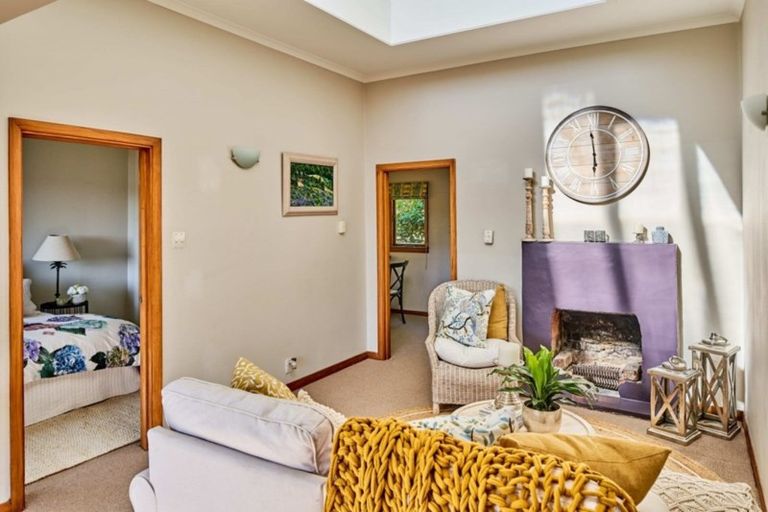 Photo of property in 88 Paremata Road, Paremata, Porirua, 5024