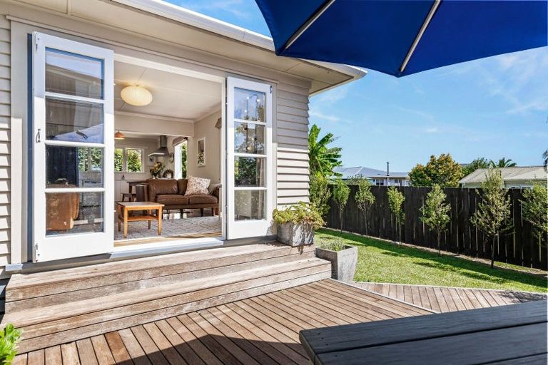 Photo of property in 1/62 Delta Avenue, New Lynn, Auckland, 0600