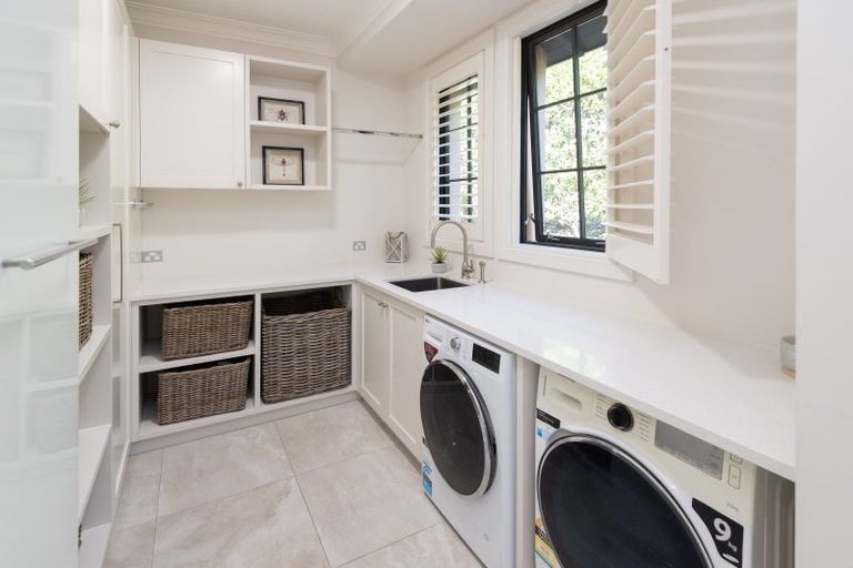 Photo of property in 38 Brownhill Road, Whitford, Manurewa, 2576