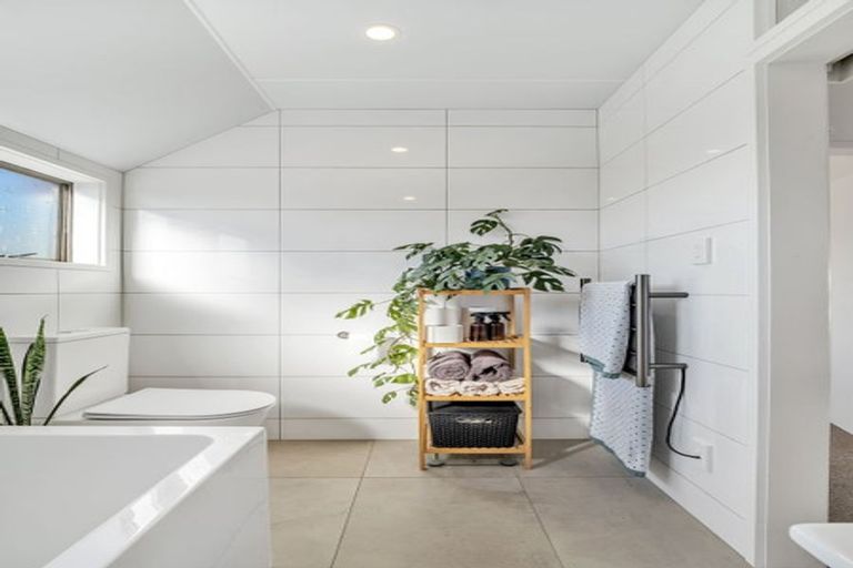 Photo of property in 2/506 Devonport Road, Tauranga South, Tauranga, 3112