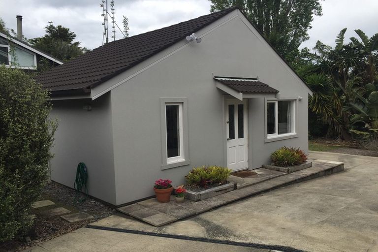 Photo of property in 6a Channel View Road, Campbells Bay, Auckland, 0630