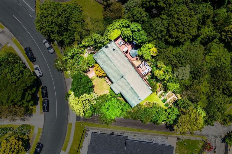 Photo of property in 7 Helvetia Drive, Browns Bay, Auckland, 0630