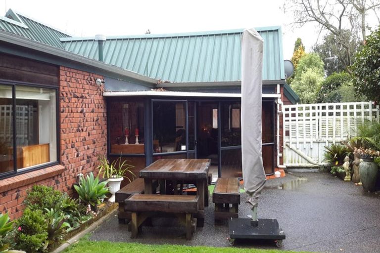 Photo of property in 2/28 Beach Road, Pahurehure, Papakura, 2113