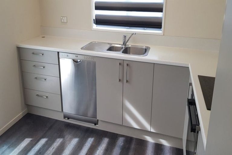 Photo of property in 10 Saint Peters Close, Woolston, Christchurch, 8062