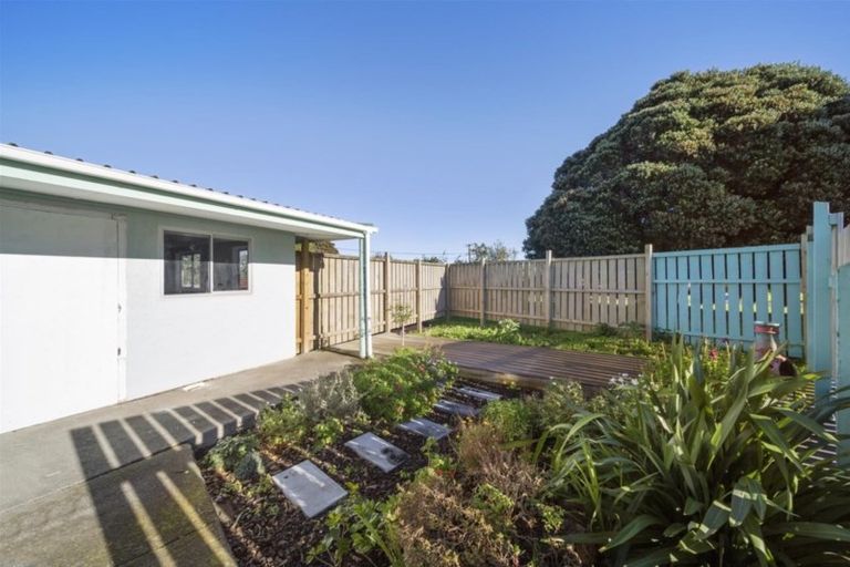 Photo of property in 26 Hira Street, Ohawe, Hawera, 4671