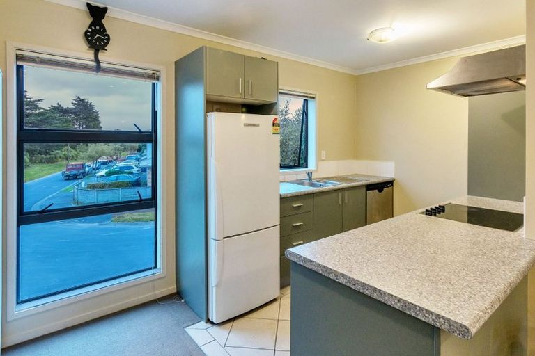 Photo of property in 13 Barnea Circle, Glen Eden, Auckland, 0602