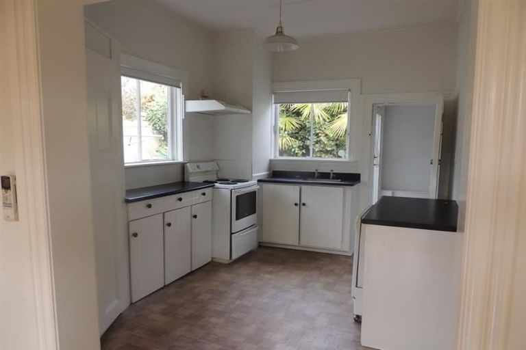 Photo of property in 9 Clyde Road, Bluff Hill, Napier, 4110