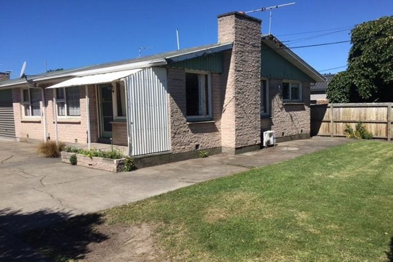 Photo of property in 1/124 Wilsons Road South, Saint Martins, Christchurch, 8022