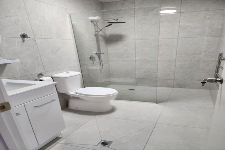 Photo of property in 46 Spinnaker Drive, Te Atatu Peninsula, Auckland, 0610