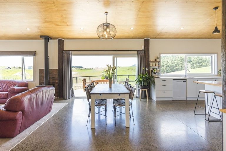 Photo of property in 34 Highland View Drive, Tokomaru, Palmerston North, 4474