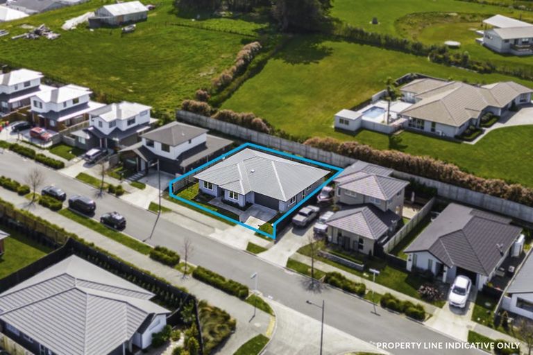 Photo of property in 36 Accolage Boulevard, Kumeu, 0810