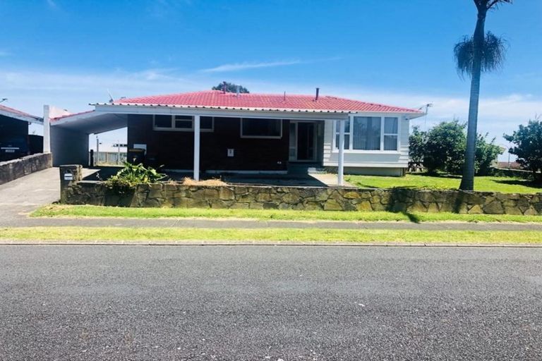 Photo of property in 62 Calthorp Close, Favona, Auckland, 2024