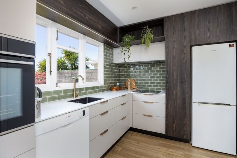 Photo of property in 321 Carrington Street, Vogeltown, New Plymouth, 4310