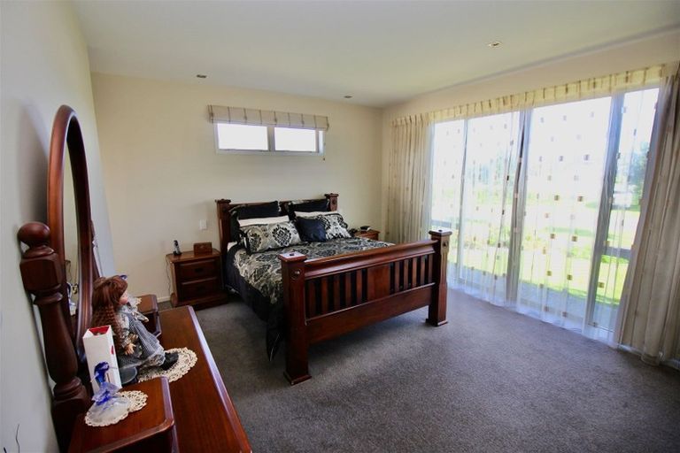 Photo of property in 22 Aquila Drive, Whitianga, 3510