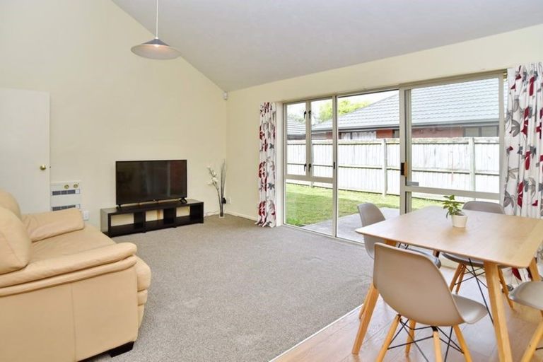Photo of property in 2/19 Burdale Street, Riccarton, Christchurch, 8011