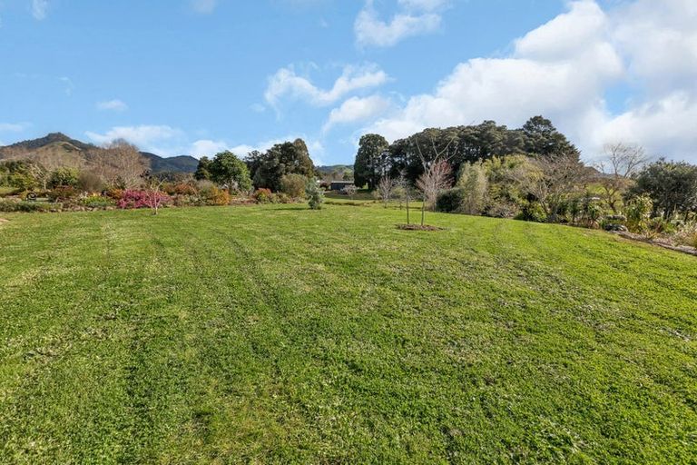 Photo of property in 9 Crawford Road, Maungakaramea, 0178