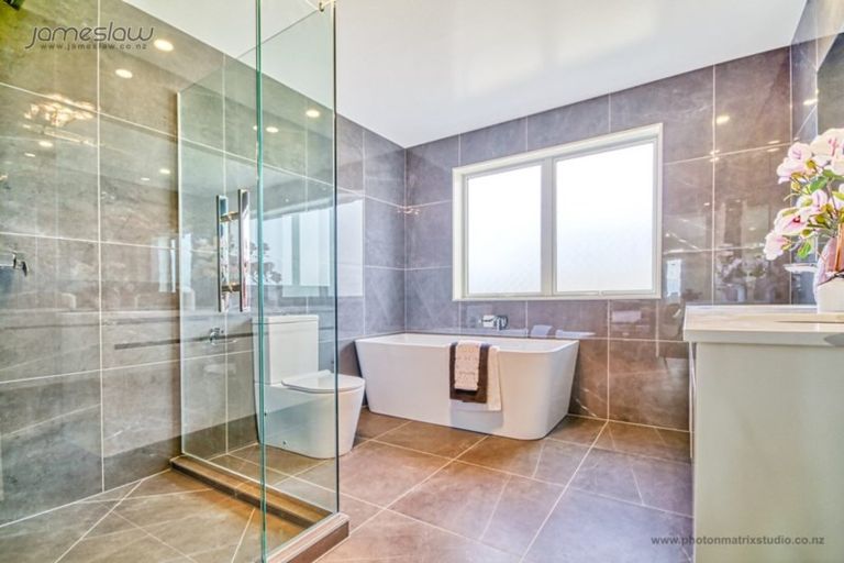 Photo of property in 52 Eighth View Avenue, Beachlands, Auckland, 2018