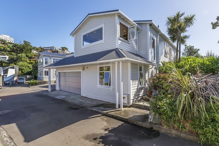 Photo of property in 38 Lerwick Terrace, Melrose, Wellington, 6022