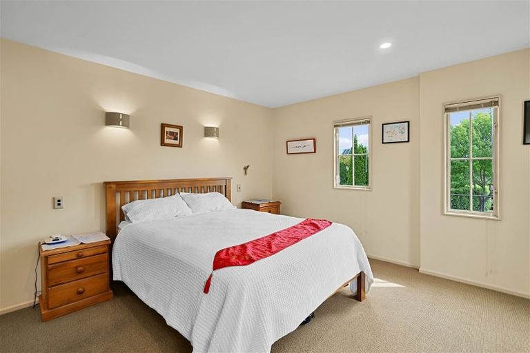 Photo of property in 12 Chateau Drive, Burnside, Christchurch, 8053