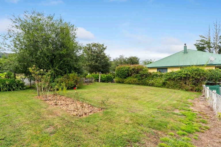 Photo of property in 332 Kuku East Road, Kuku, Levin, 5570