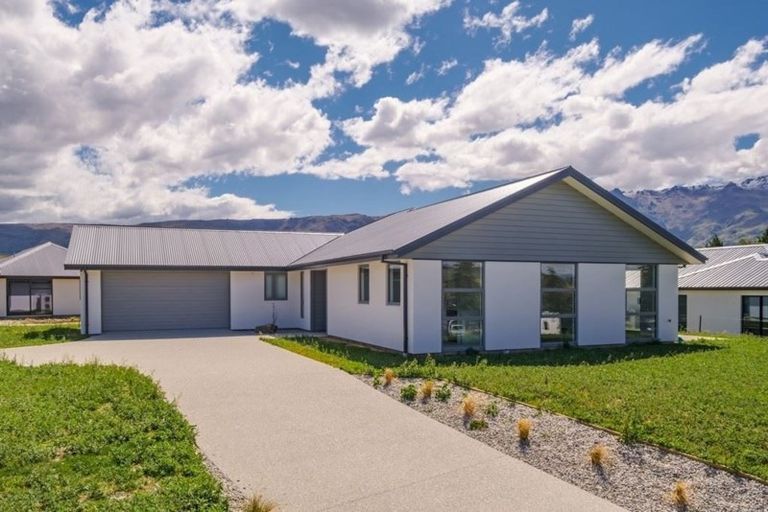 Photo of property in 7 Arion Court, Mount Pisa, Cromwell, 9383