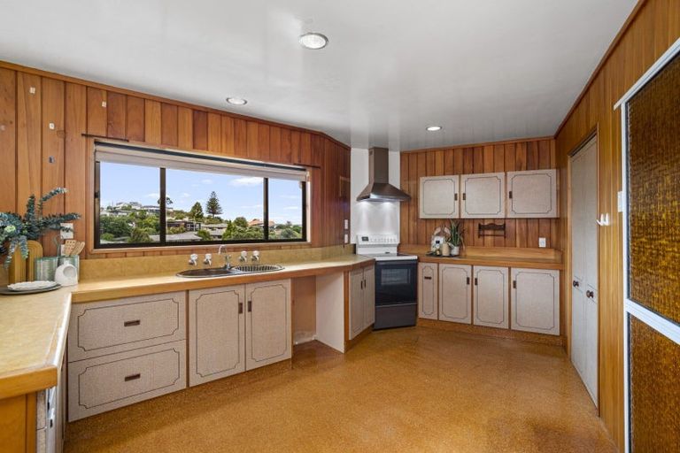 Photo of property in 29 Omokoroa Road, Omokoroa, 3114