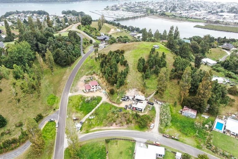 Photo of property in 18 Manuka Drive, Whangamata, 3691