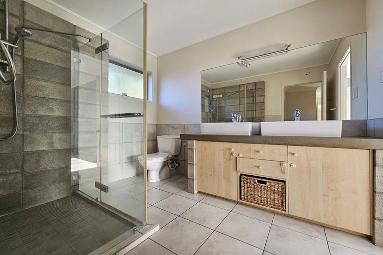 Photo of property in 8 Mill End, Pahurehure, Papakura, 2113