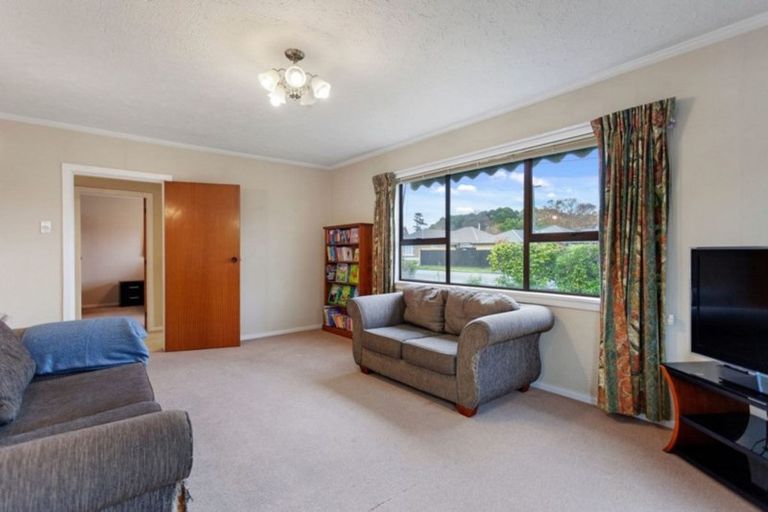 Photo of property in 16 Bassett Street, Burwood, Christchurch, 8083