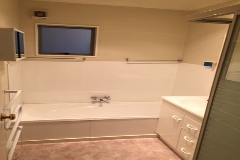 Photo of property in 4/14 Phoenix Place, Papatoetoe, Auckland, 2025