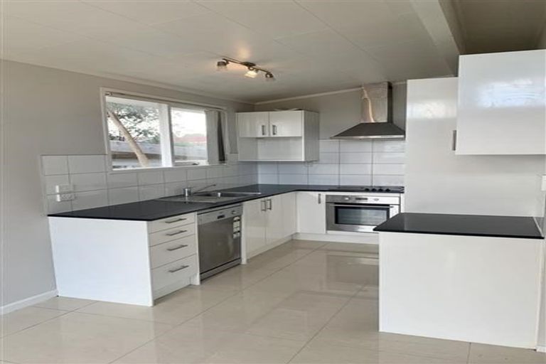 Photo of property in 4 Walden Place, Mangere East, Auckland, 2024