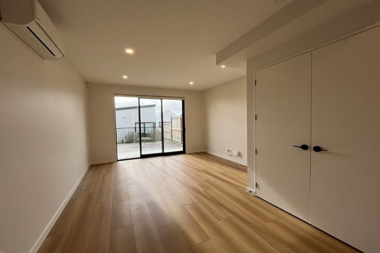 Photo of property in 22 Puihi Crescent, Massey, Auckland, 0614