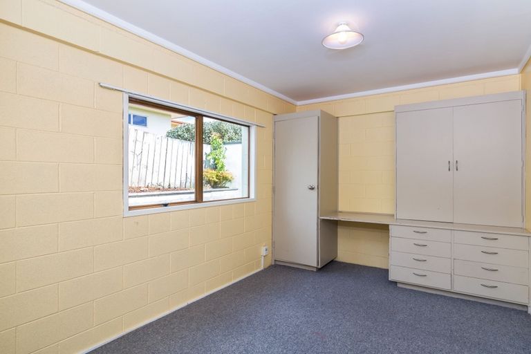 Photo of property in 2/8 Crowther Terrace, Waipahihi, Taupo, 3330