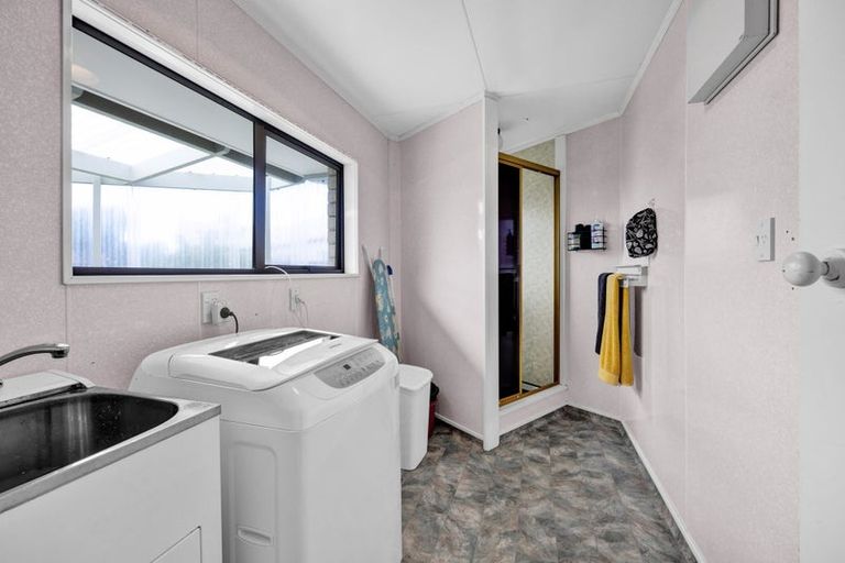 Photo of property in 2 Ngahere Street, Inglewood, 4330