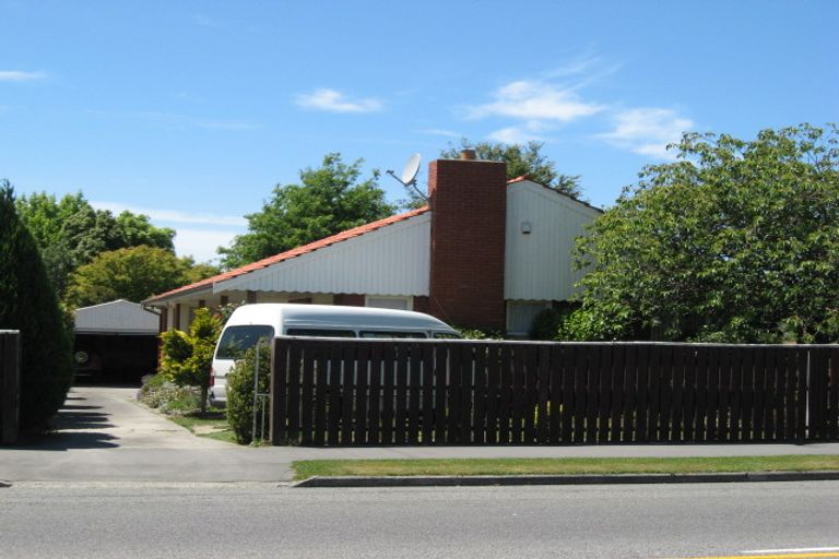 Photo of property in 256 Avonhead Road, Avonhead, Christchurch, 8042