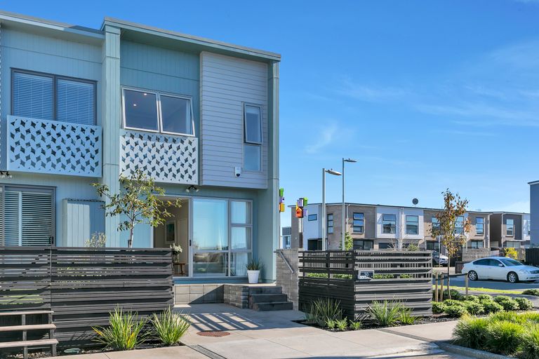 Photo of property in 30 Oioi Road, Hobsonville, Auckland, 0616