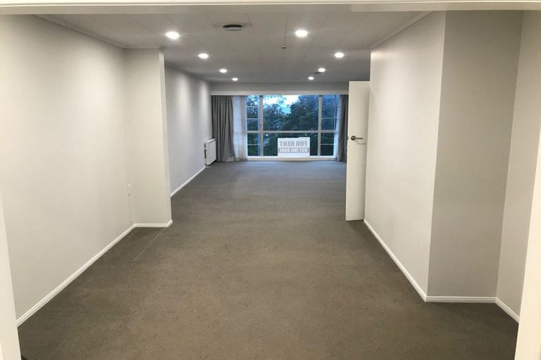 Photo of property in 4/11 Vivian Street, New Plymouth, 4310