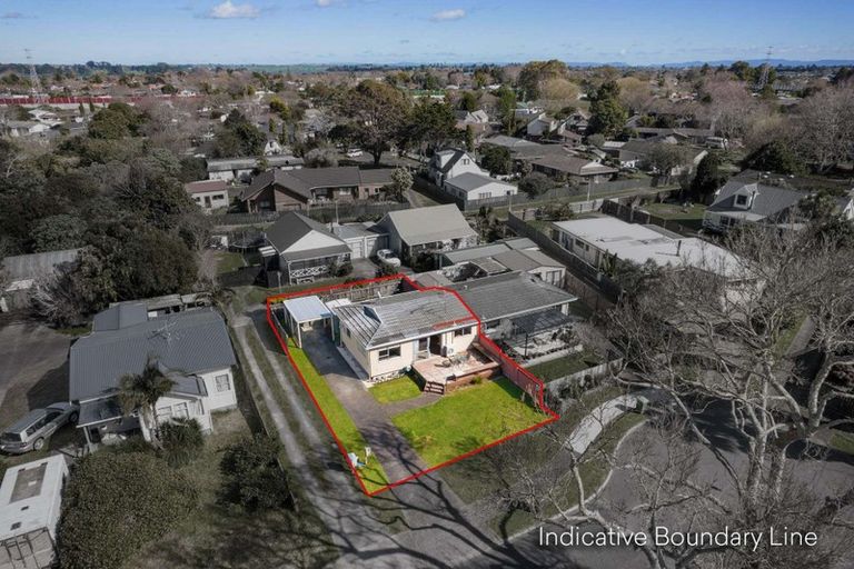 Photo of property in 1/30 Waiari Road, Conifer Grove, Takanini, 2112