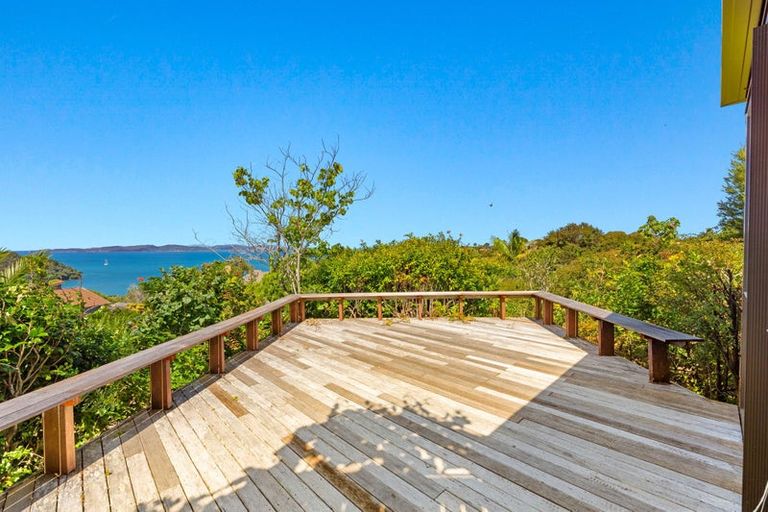 Photo of property in 14 Kotare Place, Sandspit, Warkworth, 0982