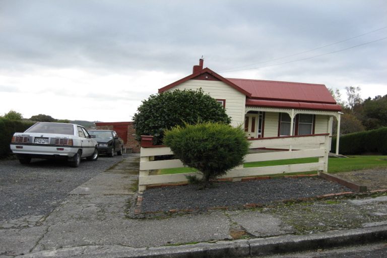 Photo of property in 9 Start Street, Kaitangata, 9210