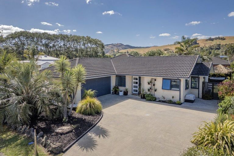Photo of property in 31 Wells Place, Whitianga, 3510
