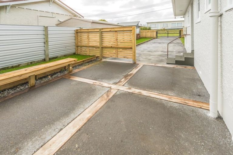 Photo of property in 9a Bamber Street, Castlecliff, Whanganui, 4501