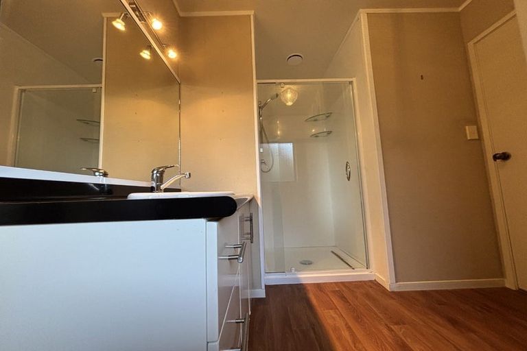 Photo of property in 33 Carnoustie Drive, Wattle Downs, Auckland, 2103