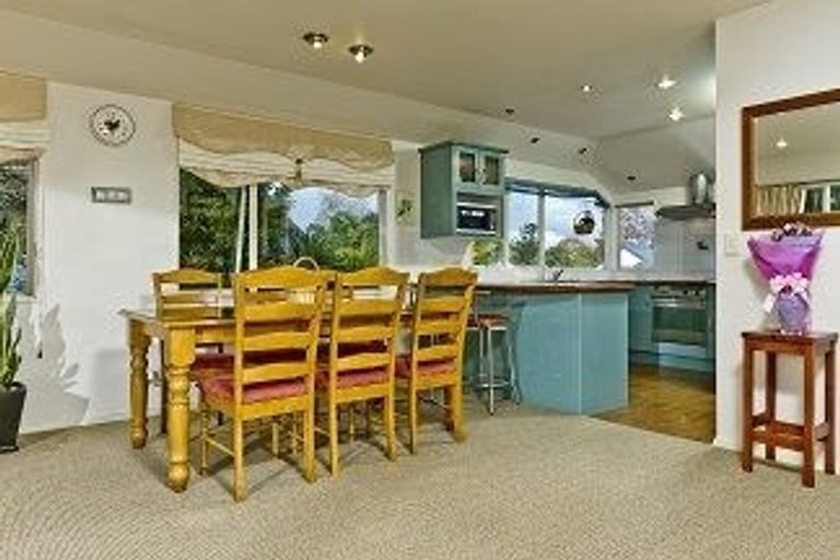 Photo of property in 1/15 Seine Road, Forrest Hill, Auckland, 0620