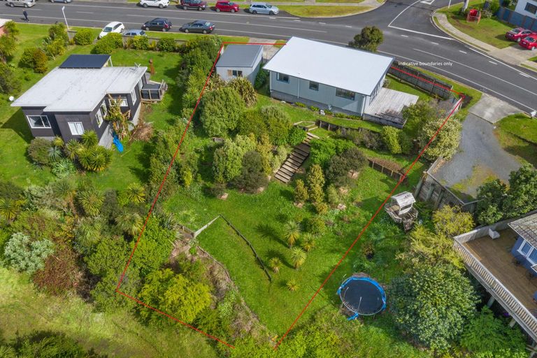 Photo of property in 30 Manukau Road, Raglan, 3225